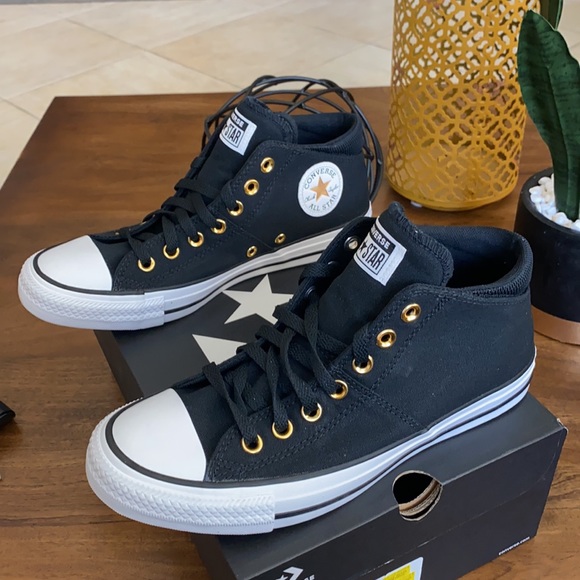 Converse Shoes - NIB Converse CTAS Madison Mid RARE sneakers